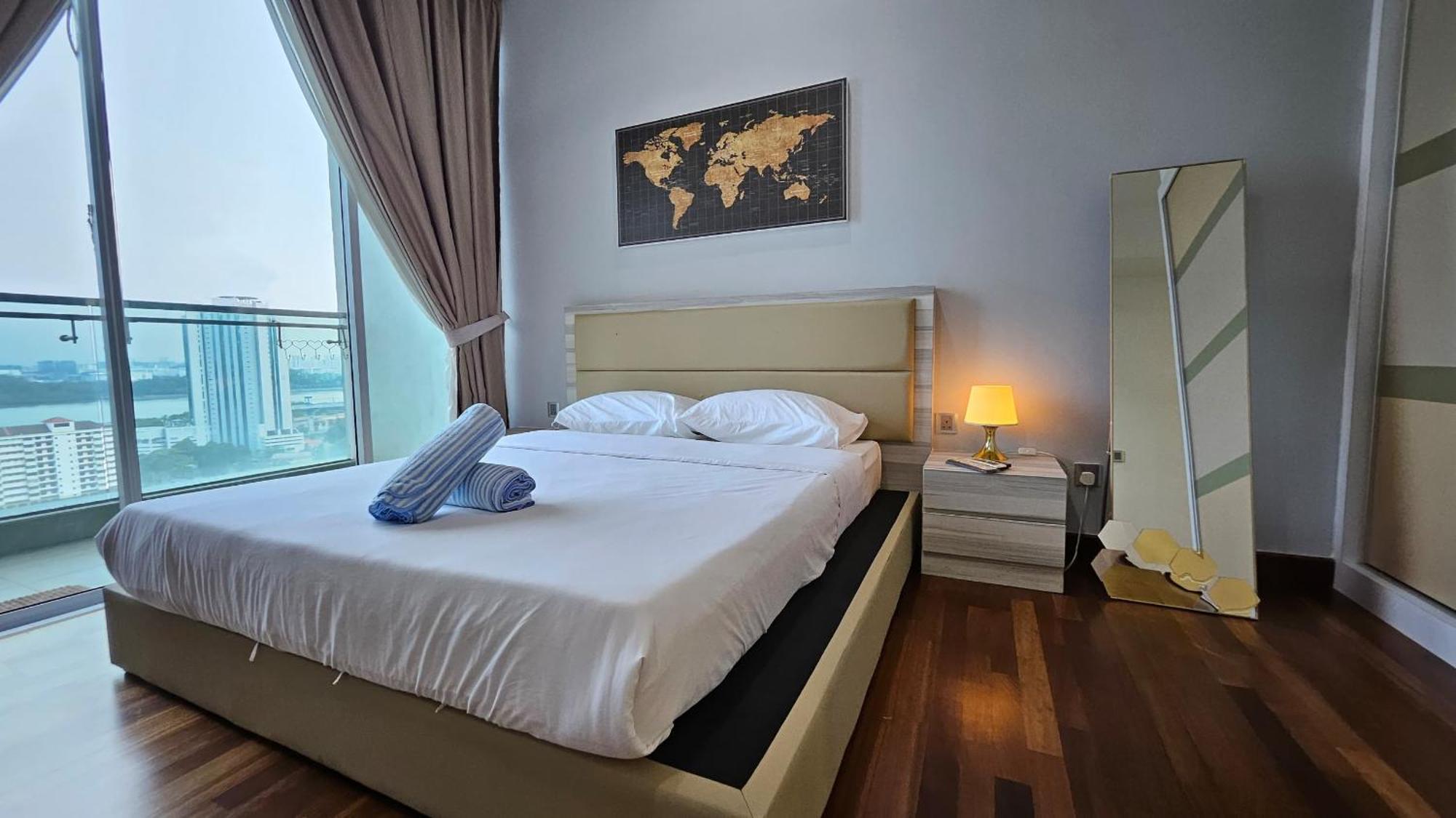 Paragon Suites Studios With Private Jacuzzi Near Ciq Rts Johor Bahru Esterno foto