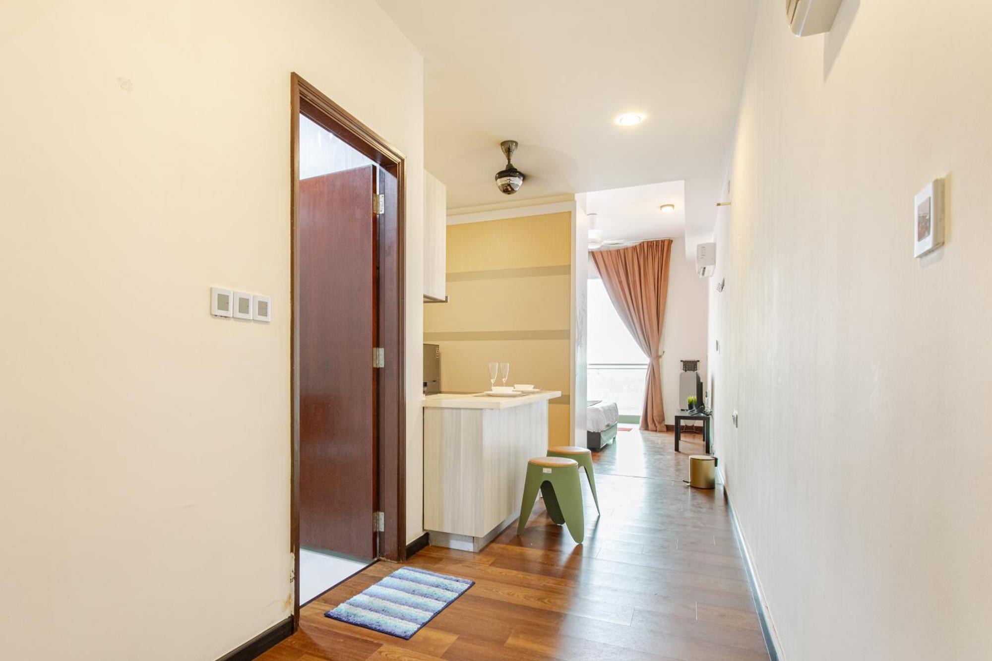 Paragon Suites Studios With Private Jacuzzi Near Ciq Rts Johor Bahru Esterno foto