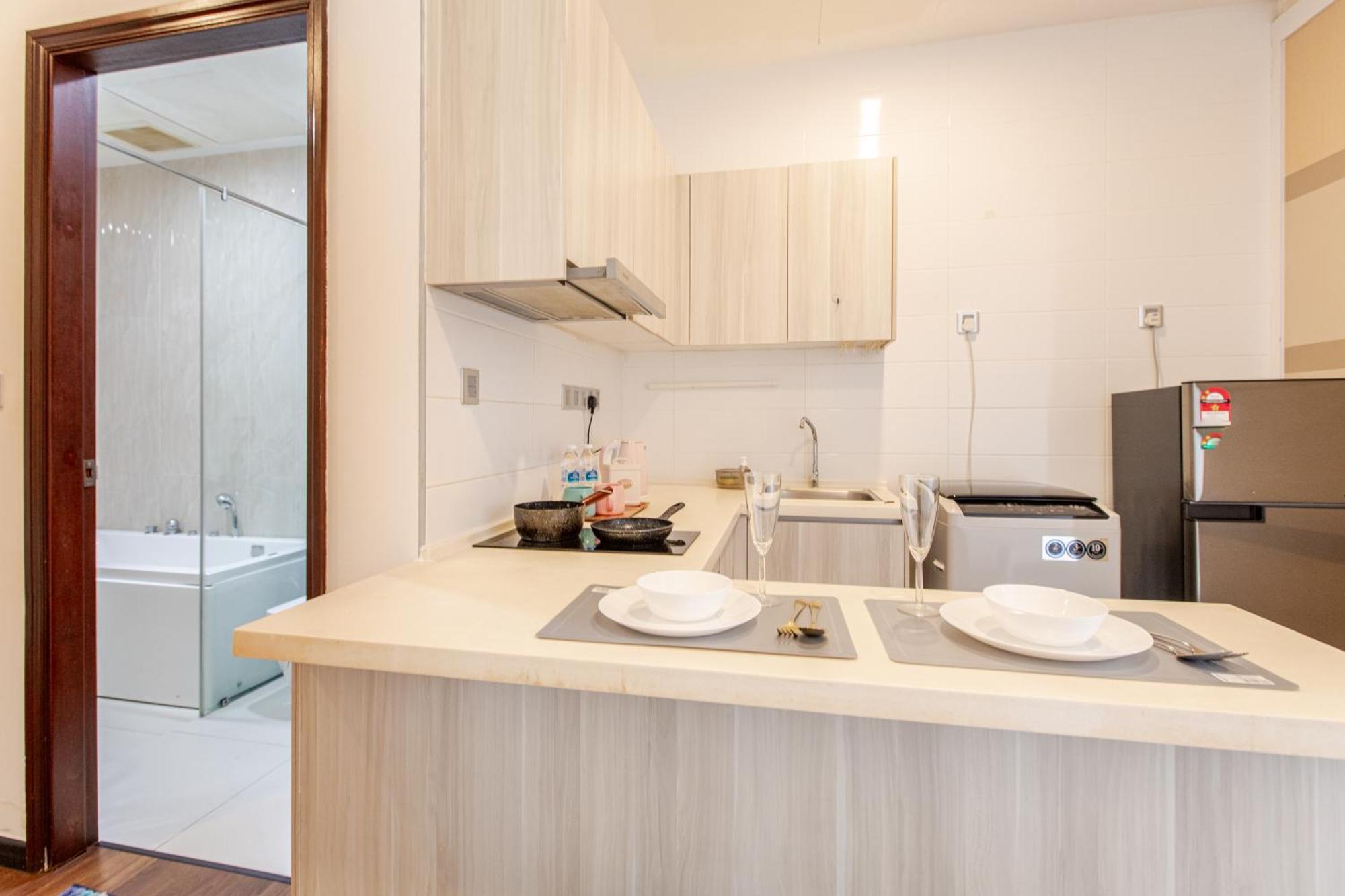 Paragon Suites Studios With Private Jacuzzi Near Ciq Rts Johor Bahru Esterno foto