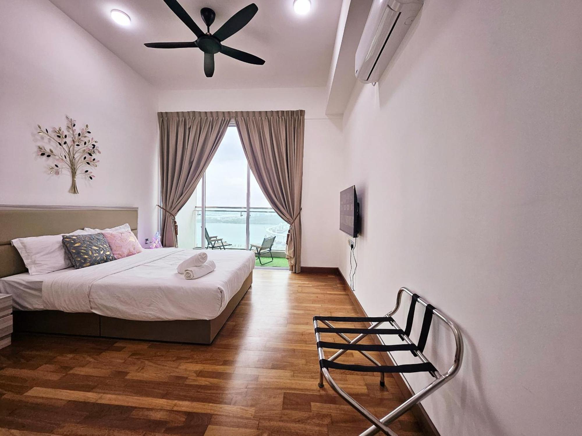 Paragon Suites Studios With Private Jacuzzi Near Ciq Rts Johor Bahru Esterno foto