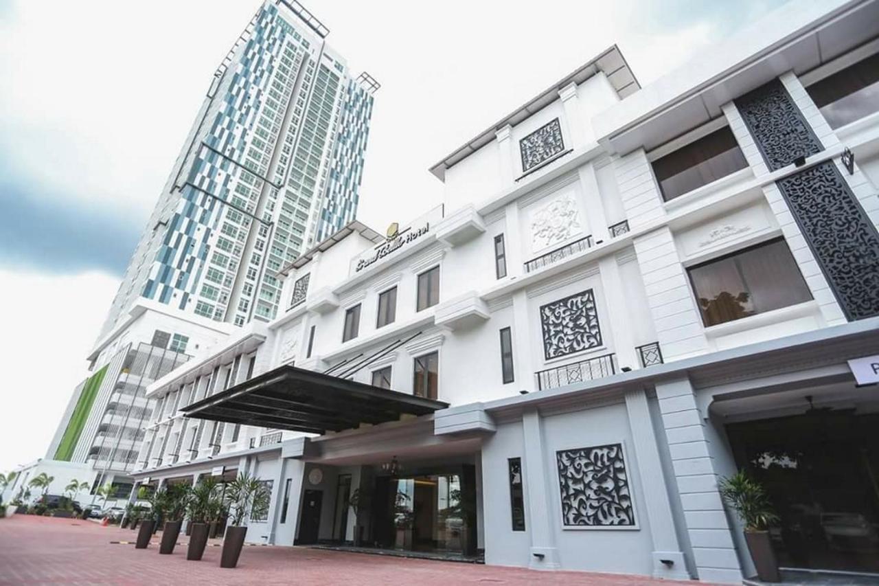 Paragon Suites Studios With Private Jacuzzi Near Ciq Rts Johor Bahru Esterno foto